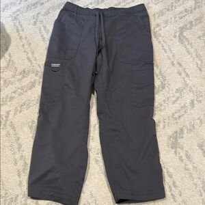 Women’s grey scrub pants